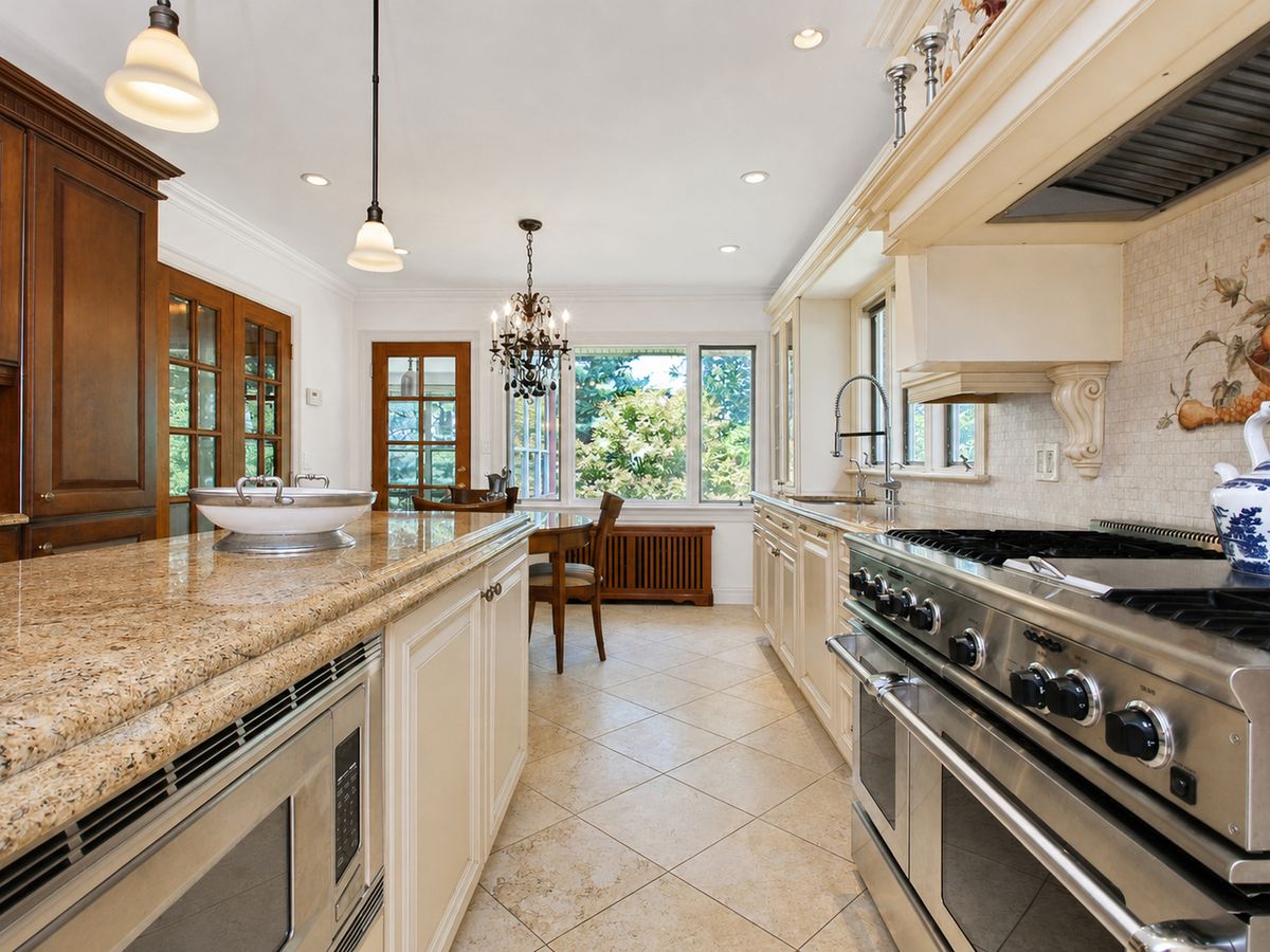 Kitchen and bar